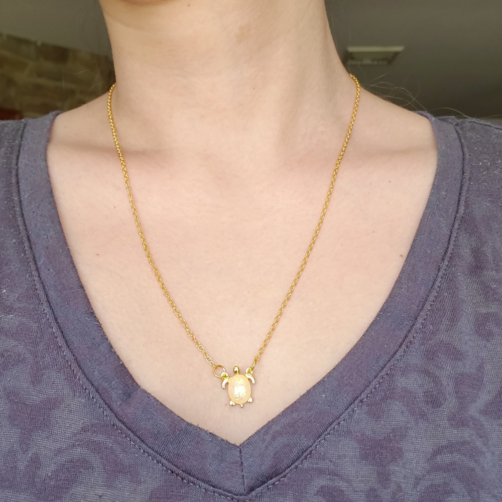 NWOT Gold Triplet Opal Turtle Necklace - Picture 14 of 15